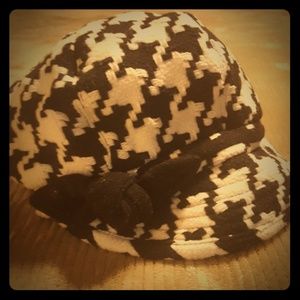 Cabbie style hat